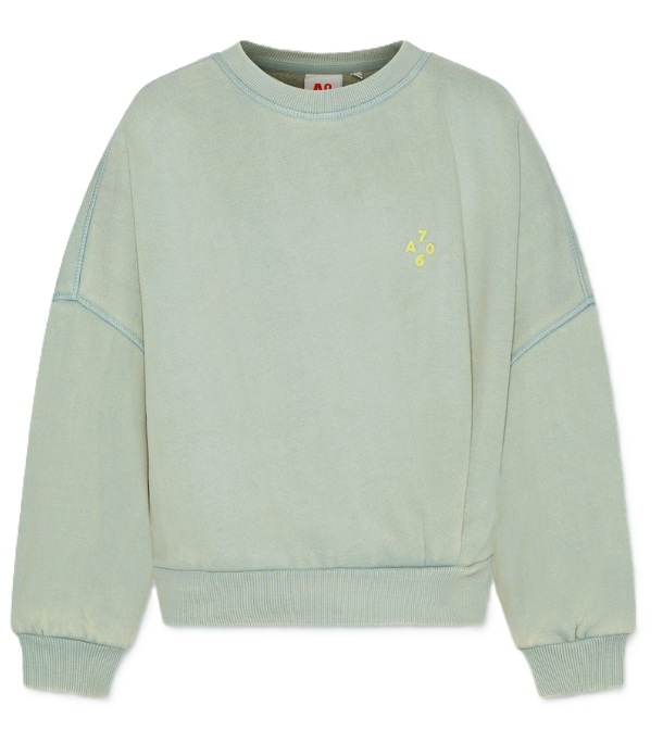 AO76 IYS SQUARE SWEATER (10-16Y)