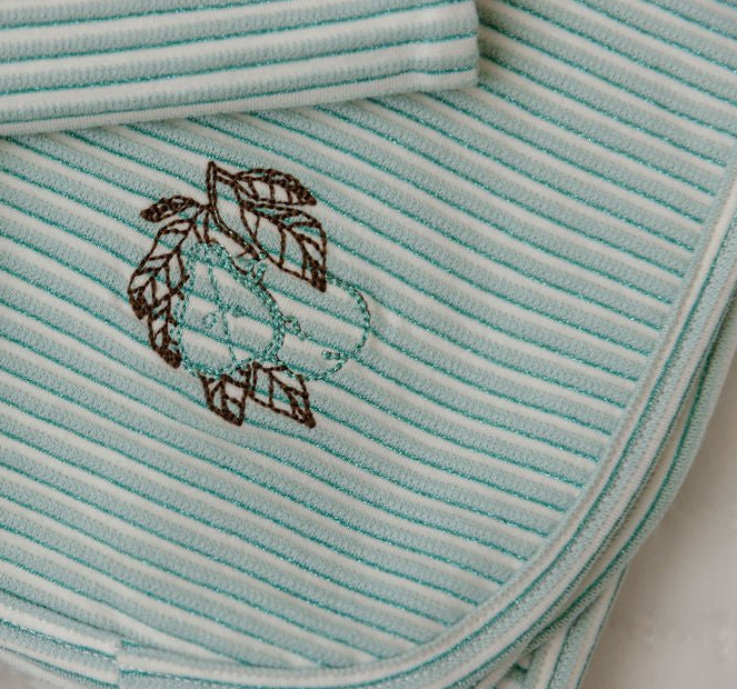 ELY & CO METALLIC STRIPE BLANKET (OS)