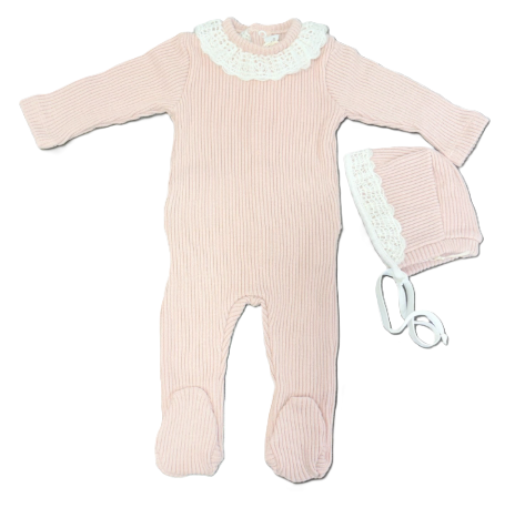 LATTE CROCHET RUFFLED COLLAR ONESIE W/HAT3M-6M)