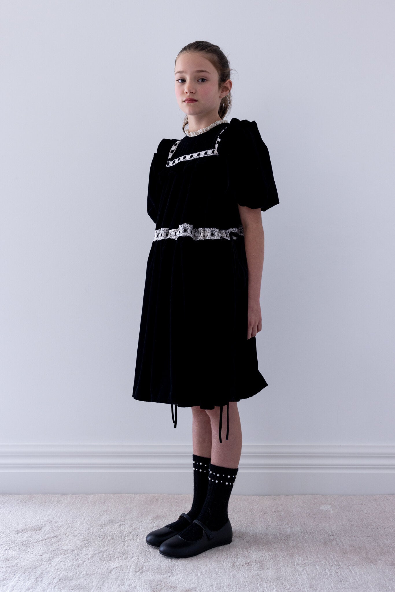PETITE AMALIE RIBBON LACE TRIM VELVET DRESS (3-14Y) – Klade