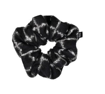 KNOT PLAID SCRUNCHIE (OS)