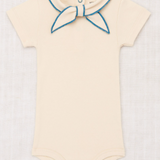 MISHA & PUFF SHORT SLEEVE ONESIE(6M-24M)