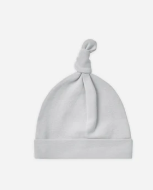 QUINCY MAE KNOTTED BABY HAT (O-6M)