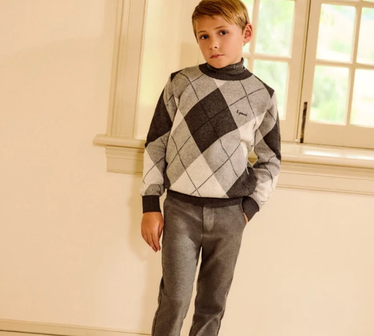 LITTLE PARNI BOYS ARGYLE SWEATER (2-16Y)